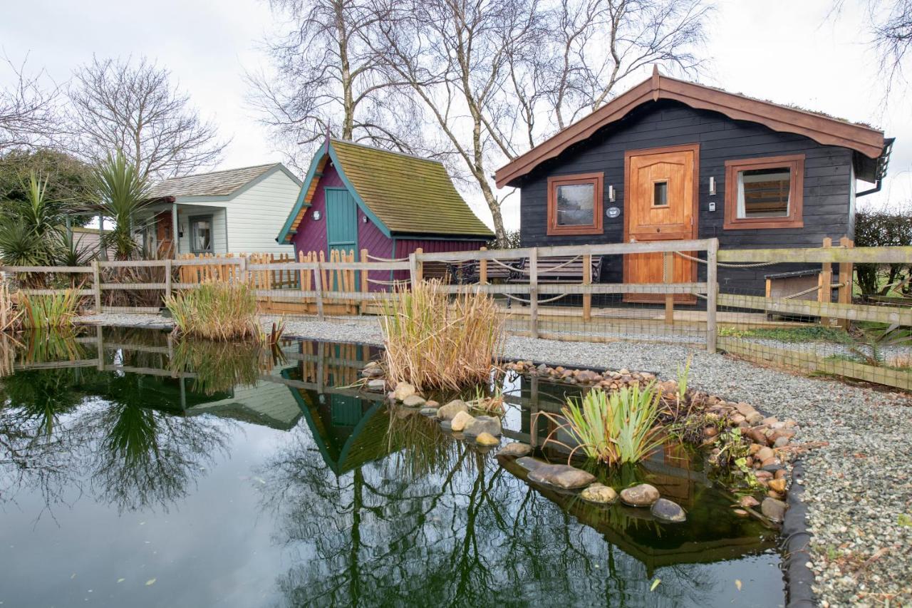 Seaways Glamping, Cedar Apartment Driffield Exterior photo